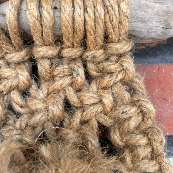 Large Vintage 70s macrame Owl with driftwood pieces - Picture 2 of 8